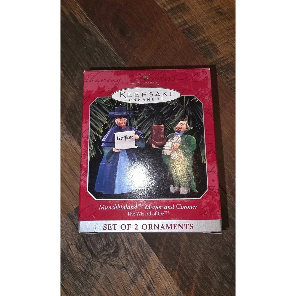 Hallmark Keepsake Wizard of Oz Munchkinland Mayor and Coroner Ornament Set 1998